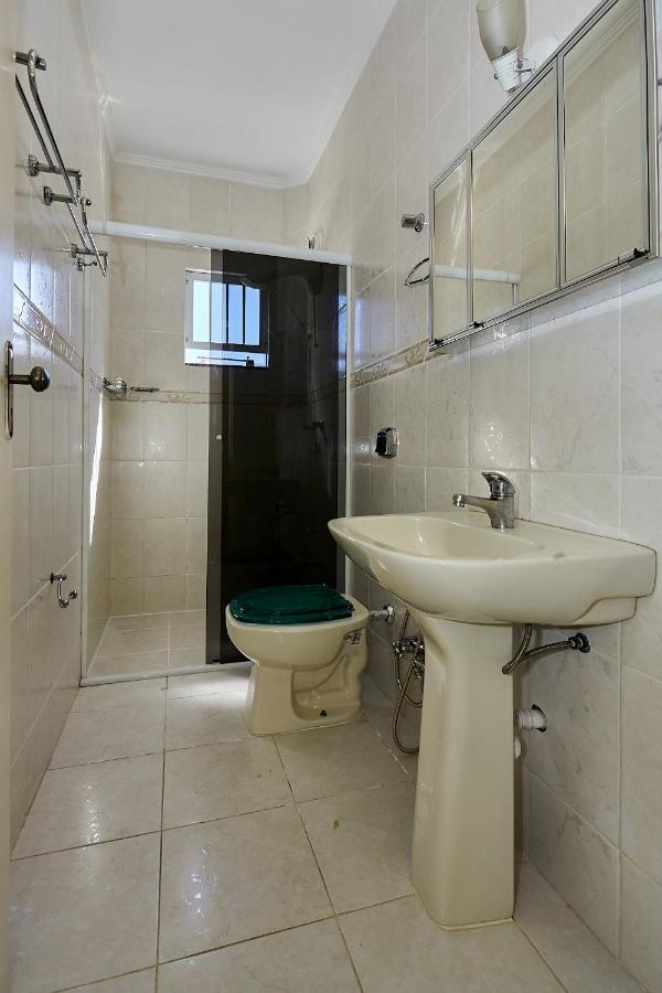 1040 - Departamento 2 Quartos Na Rua Pirajica . 200 M Da Praia Bombinhas Centro Esterno foto