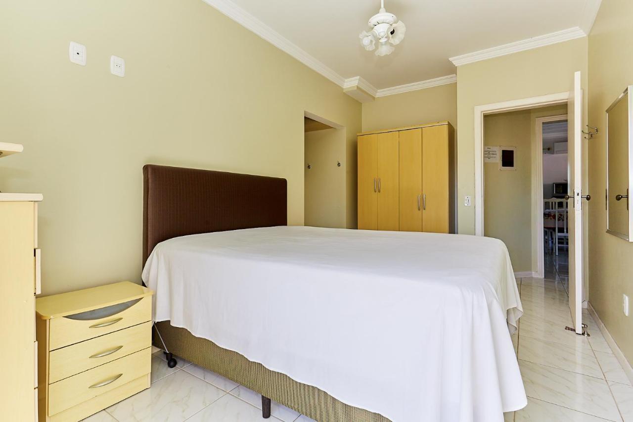 1040 - Departamento 2 Quartos Na Rua Pirajica . 200 M Da Praia Bombinhas Centro Esterno foto